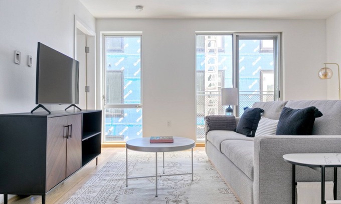 D Street - West Broadway Apartment | Modern South Boston 1bd near restaurants & shops by Blueground