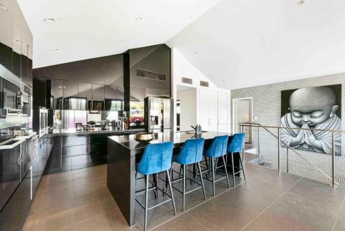 Marrickville Apartment | Modern spacious 3 bedroom penthouse in Enmore