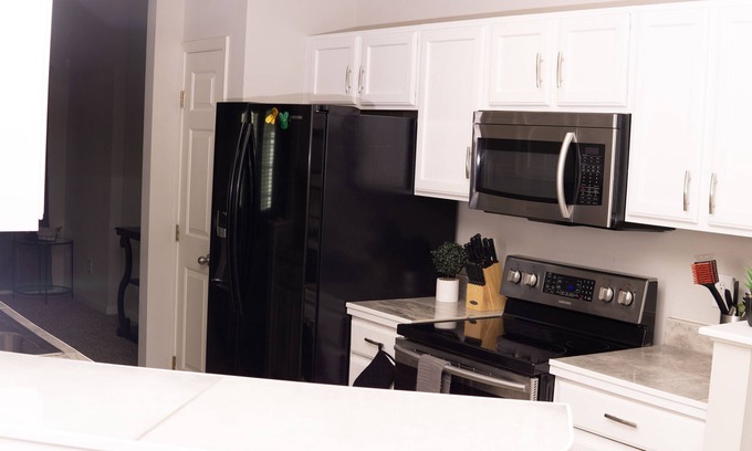 Prosperity Church Road House | Modern & Spacious Townhome in University Area