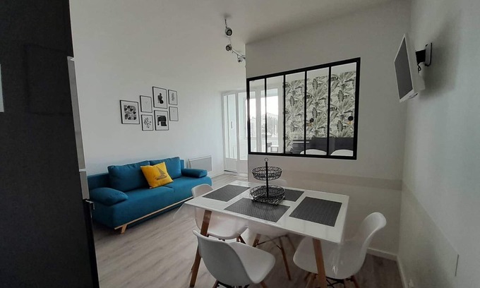 Saint-Hilaire-de-Riez Apartment | Modern Studio near Beach & Shops with Private Parking