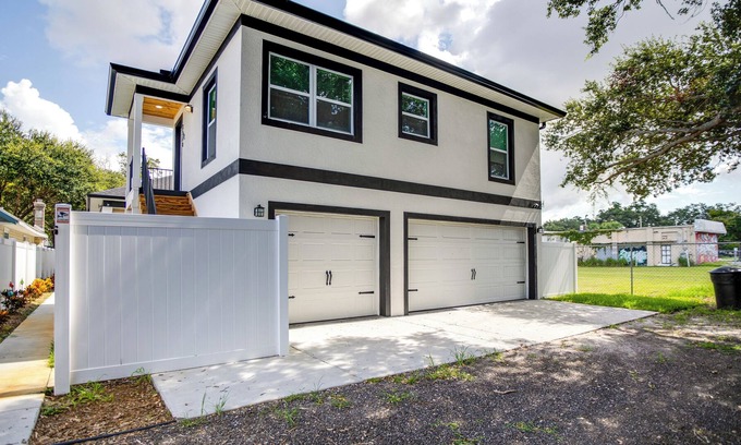 United Central Apartment | Modern St Pete Vacation Rental: 4 Mi to Beach!