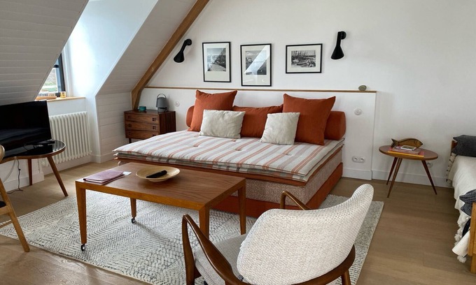 Sauzon Apartment | Modern studio with sea view in Sauzon center