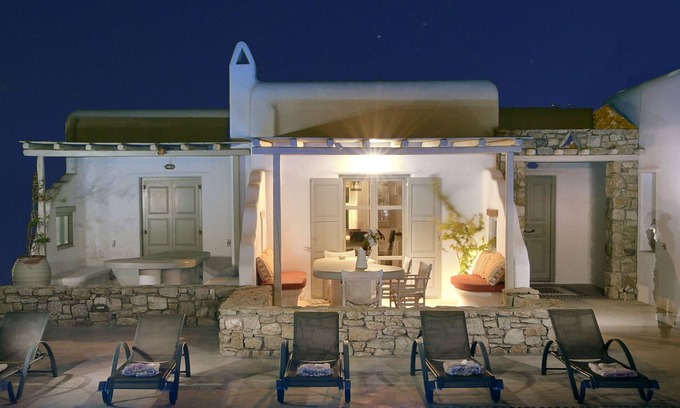 Ornos House | Modern & Stylish Property at Mykonos close to the beach