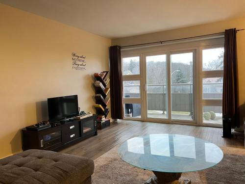 Glenridge House | Modern Suite, 1 Guest Room
