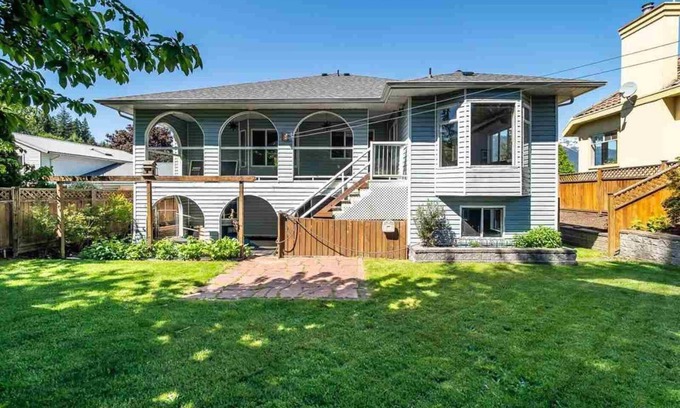 Garibaldi Highlands House | Modern suite in Garibaldi Highlands, near all outdoors fun and 45m to whistler