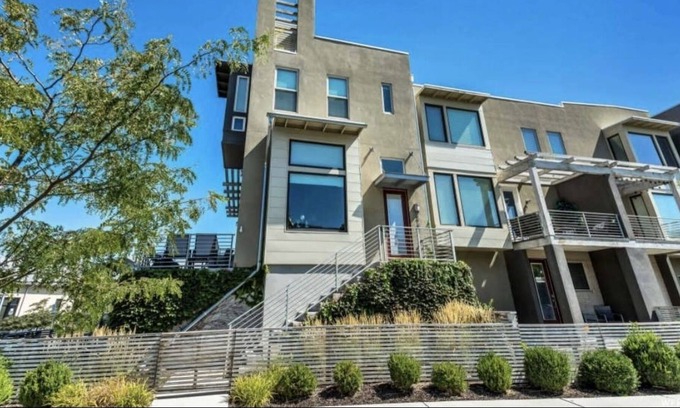 Daybreak House | Modern Townhome in Daybreak - Walk to Main St - Restaurants