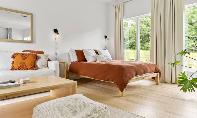 Garden Valley Apartment | Modern Tranquil Retreat on Fruit Orchard
