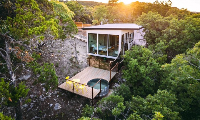 Oatmeal House | Modern Treetop Villa with Dip Pool & Rope Bridge