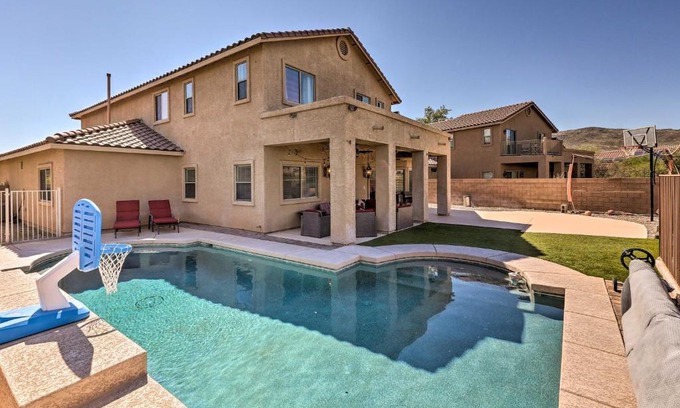 Continental Reserve House | Modern Tucson Home with Patio and Saltwater Pool!