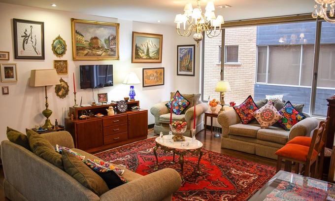 Cuenca Apartment | Modern two-bedroom apartment furnished in a classic style