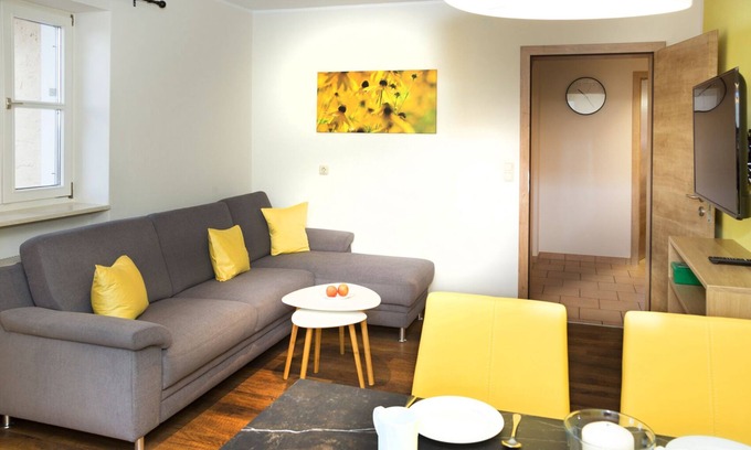Haundorf Apartment | Modern und hochwertig ausgestattete FeWo Sonne* (80qm) für bis zu 4 Personen mit Terrasse - Urlaub auf dem Bauernhof