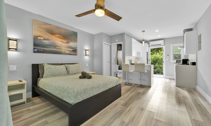 Midtown Apartment | Modern Unit in Wynwood w/FREE PARKING,WIFI,Kitchen - 18mins from South Beach6!
