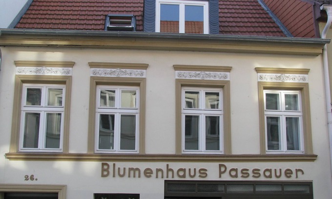 Greifswald Condo | Modern vacation apartment in the middle of Greifswald's old town