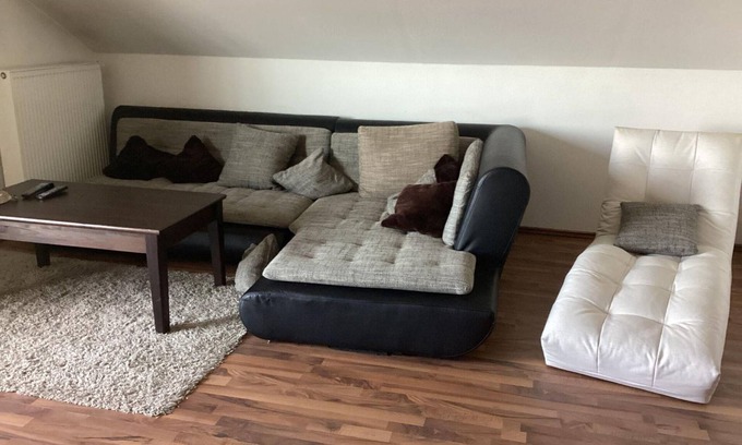 Hauzenberg Apartment | Modern vacation apartment (98sqm) with balcony and view of the Staffelberg