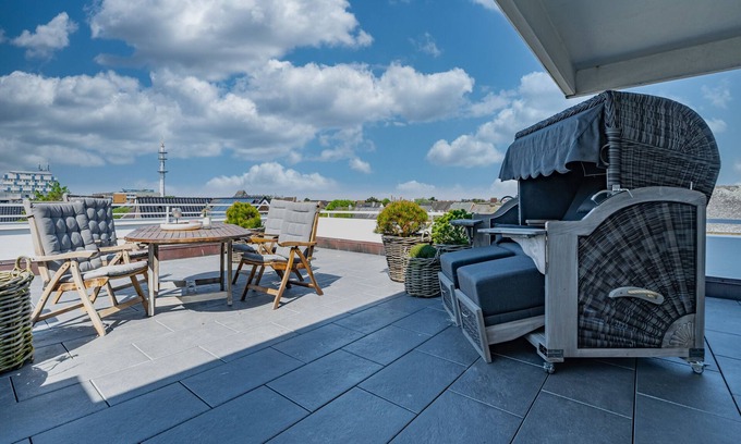 Westerland Apartment | Modern vacation apartment with large roof terrace and private sauna in Westerland