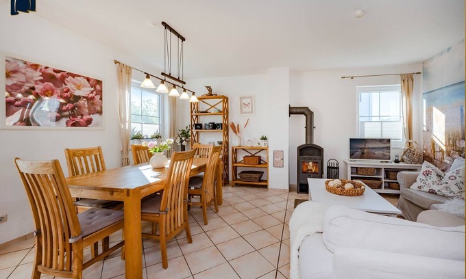 Korswandt House | Modern vacation home in Korswandt on the lake with large garden and fireplace