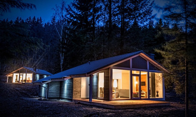 Ruhla House | Modern vacation home for up to 6 people in the Thuringian Forest with stream on the terrace