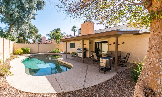 Sunset Ridge House | Modern Vacation home in charming Kierland Scottsdale location! Great Rates!
