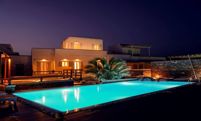 Tourlos Villa | Modern Villa, 5 Master BR, Large Private Pool, Sunset View, close 2 Mykonos Town