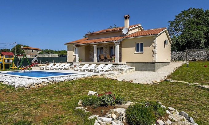 Tinjan Villa | Modern Villa Mikela with private Pool, garden and children's playground