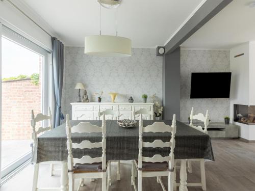 Westende Villa | Modern Villa w Private Yard, cleaning included