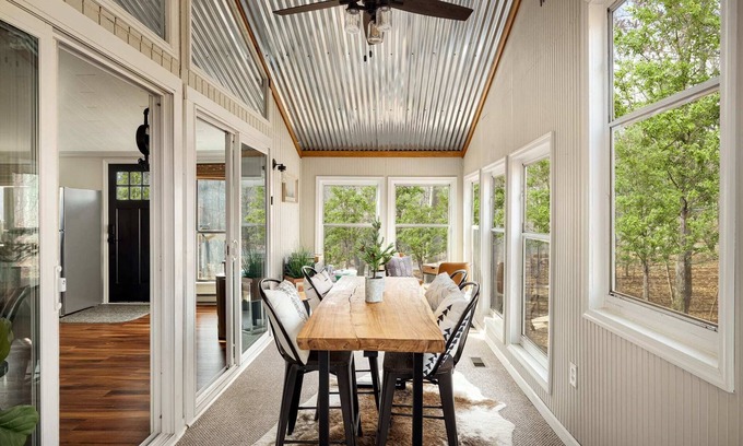 The Woods Cabin | Modern w/Hot Tub, Sauna, WiFi, Fire Pit, Grill/Deck