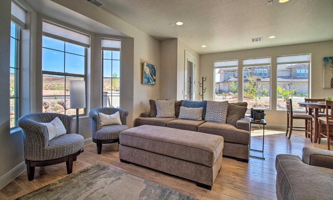 Sienna Hills House | Modern Washington Home - Pool and Trail Access!