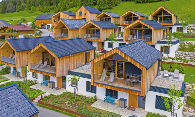 Gatschach Ski Chalet | Modern wooden chalet directly on Lake Weissensee in Carinthia incl. beach and SEE-Spa!