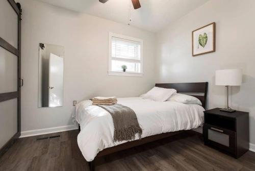 Smoketown Jackson House | Modern yet historic 3BR House by CozySuites