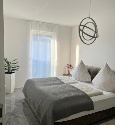 Wallersdorf Villa | Moderne 2 Zimmer Wohnung in Wallersdorf-Haidlfing