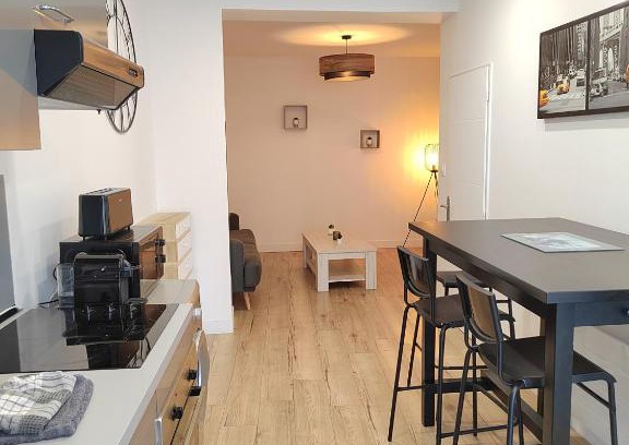 Saint-Jean-de-Vedas Apartment | Moderne et chaleureux duplex en centre-ville