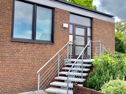 Berenbostel Apartment | Moderner Bungalow, 20 Minuten bis Hannover City, 24h Check-In