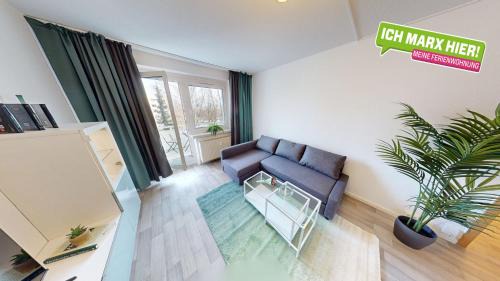Helbersdorf Apartment | Moderner Plattenbaucharme mit WLAN