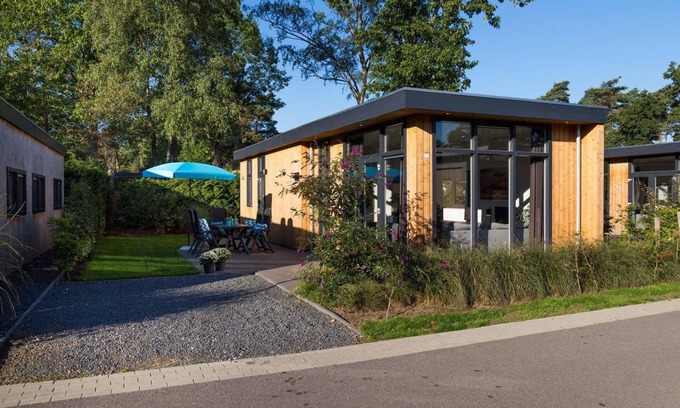 Lunteren Ski Chalet | ✓ Module at Landgoed de Scheleberg ✓ Vacation house for 5 people ✓ Located in Lunteren (Gelderland) ✓ Vacation park in the Veluwe ✓ Book directly with the park