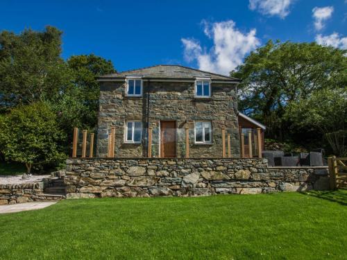 Llanbedr House | Moelfre Cottage