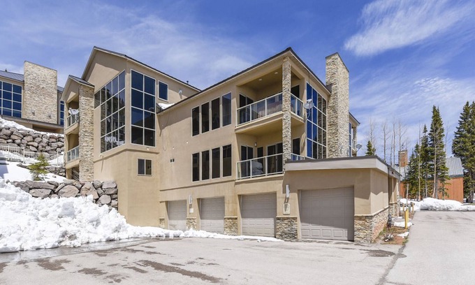 Brian Head Condo | Moguls - across from Giant Steps