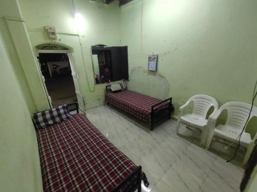 Kolhapur House | Mohak Yatri Nivas मोहक यात्री निवास