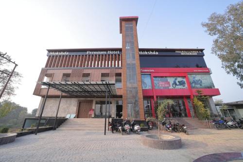 Rishikesh House | Mokshda Premium Hotel & Restaurant, Rishikesh