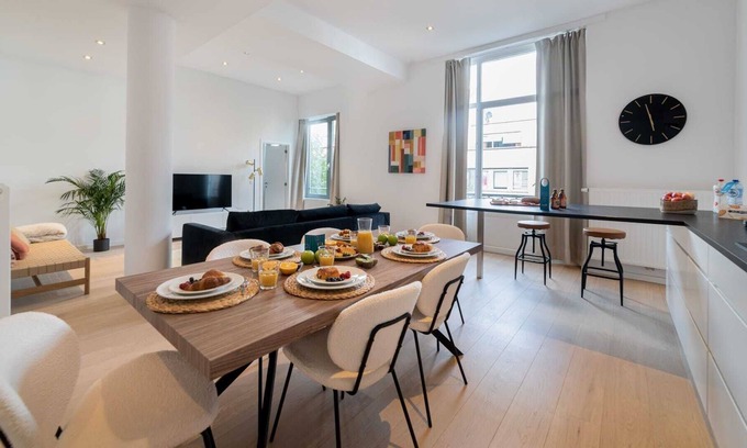 Ixelles Apartment | Moliere II - Two Bedroom Apartment, Sleeps 6