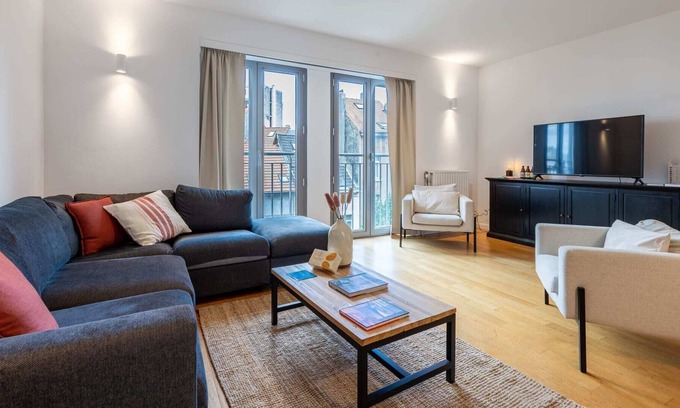 Ixelles Apartment | Moliere IV - Three Bedroom Apartment, Sleeps 8
