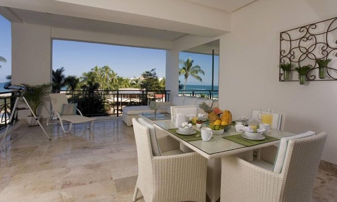 Emiliano Zapata Condo | Molino De Agua LUXURY BEACHFRONT CONDO OLD TOWN Romantica, BEST POOL, Sleeps 6