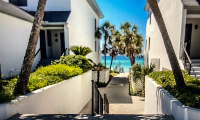Santa Rosa Beach Condo | Mom’s Beach Paradise Kid Nook Private Beach Pool BR 2.5 BA Condo 30A
