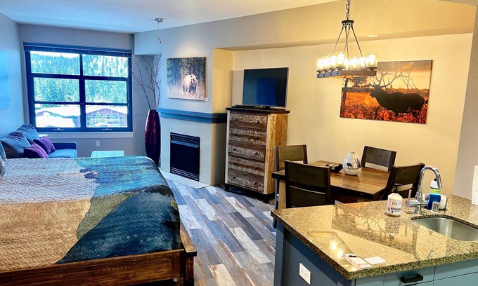 Stonegate Apartment | Monache: Top Floor Larger Studio, Fully Remodeled Studio. Dog Friendly.