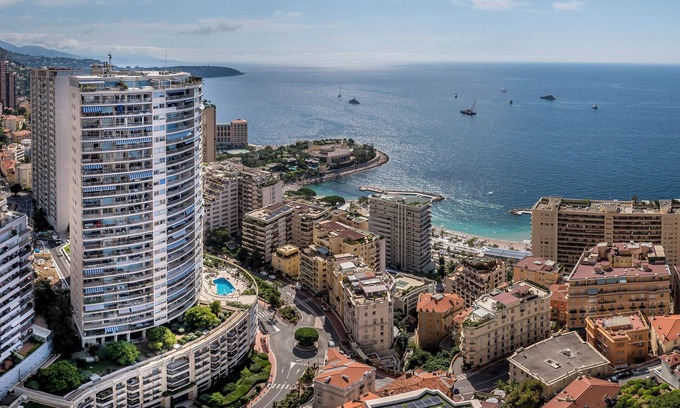 La Rousse Apartment | Monaco Seaview with pool and gym