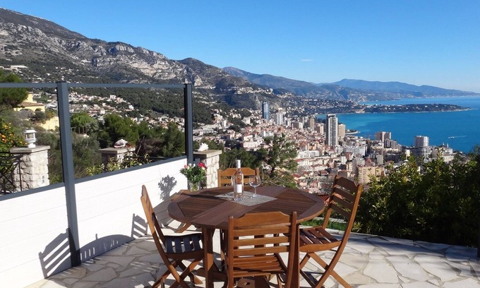 La Turbie House | Monaco1.5km/25 km of Monaco-Bordighera panorama/Furnished tourist accommodation */Garden