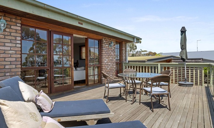 McCrae House | Monamit - McCrae Holiday House