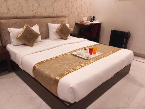 Sector 17 Hotel | Monarch Residency Gurgaon