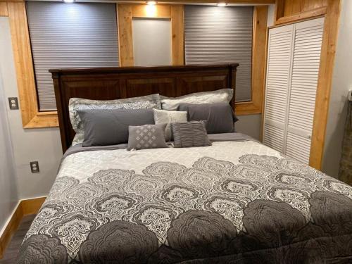 Glassport Apartment | Monarch's Haven