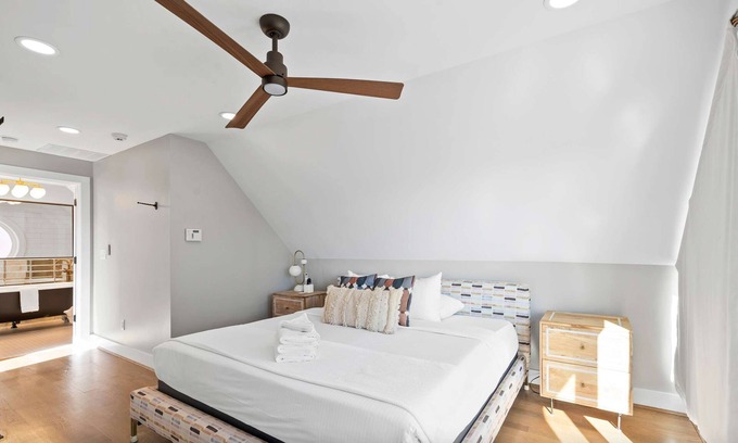 Mount Adams House | Monastery Guest House - 1BR Option