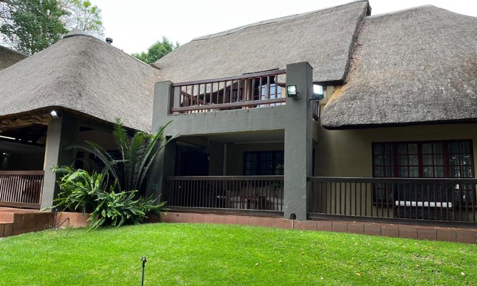 Muldersdrift House | Monchique Boutique Guest House